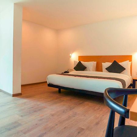 Townhouse O Hotel Aditya Residency Near Parthala Over Bridge Sector 121 Noida Indirapuram Zewnętrze zdjęcie