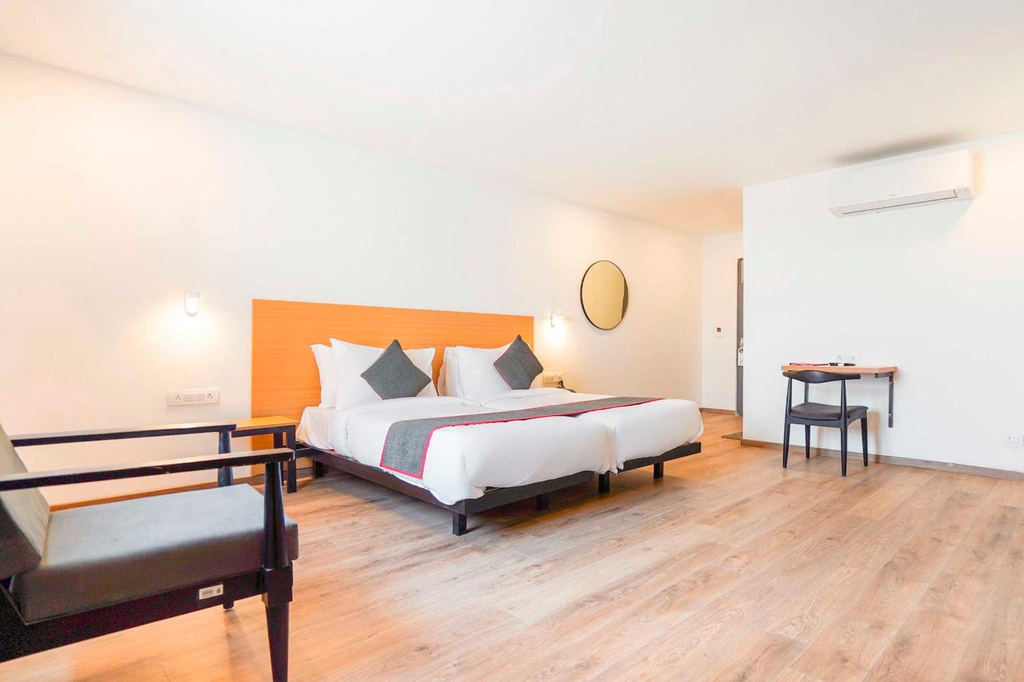 Townhouse O Hotel Aditya Residency Near Parthala Over Bridge Sector 121 Noida Indirapuram Zewnętrze zdjęcie