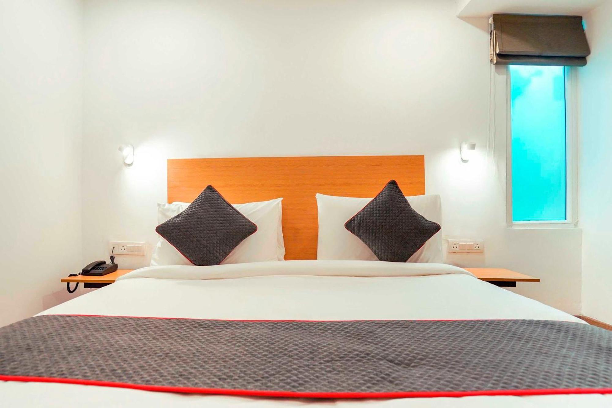 Townhouse O Hotel Aditya Residency Near Parthala Over Bridge Sector 121 Noida Indirapuram Zewnętrze zdjęcie