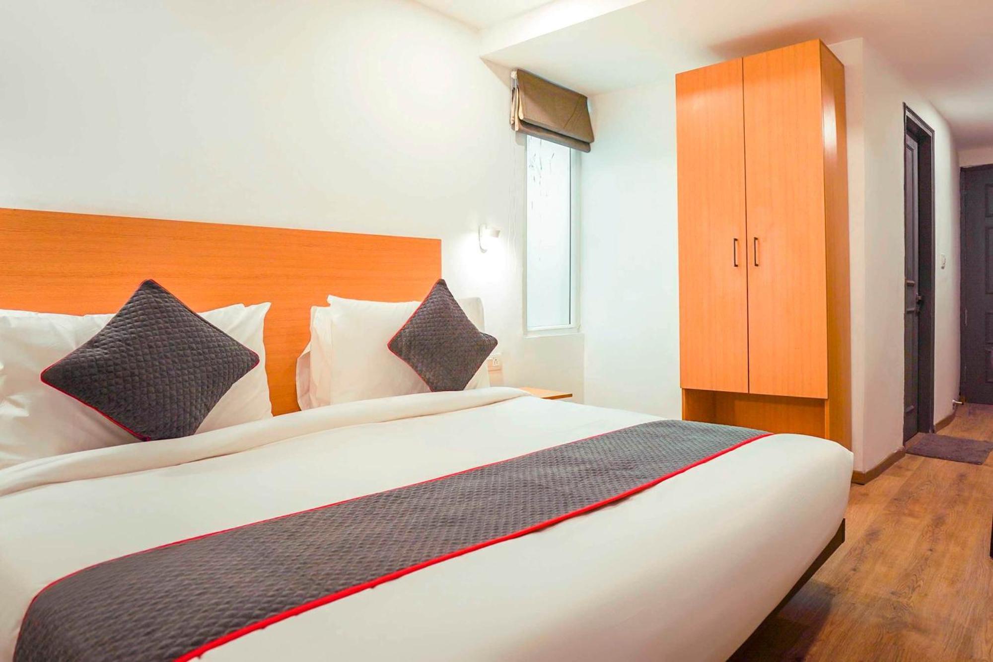 Townhouse O Hotel Aditya Residency Near Parthala Over Bridge Sector 121 Noida Indirapuram Zewnętrze zdjęcie